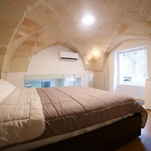 suite-del-teatro-romano.lecce-hotels.com/
